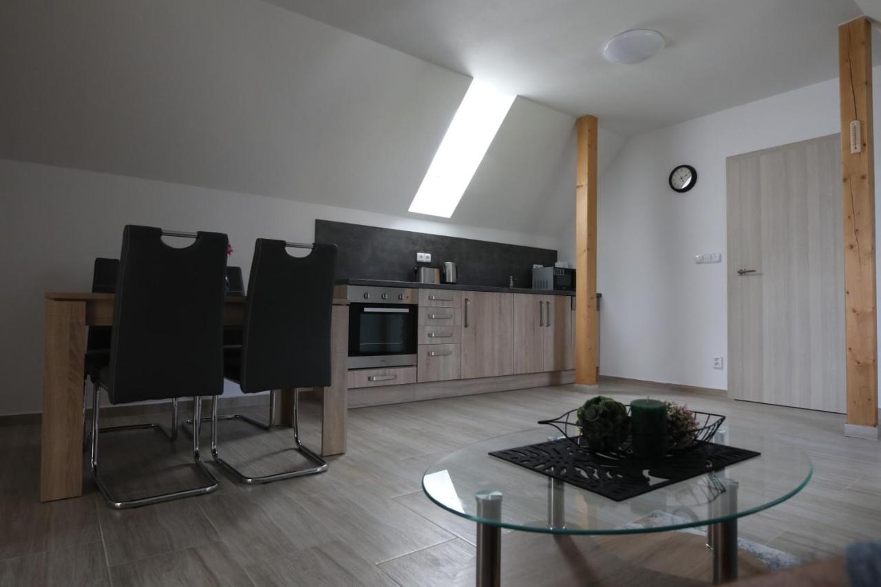 ליפנו נאד וויטאבו Apartmany Allis מראה חיצוני תמונה