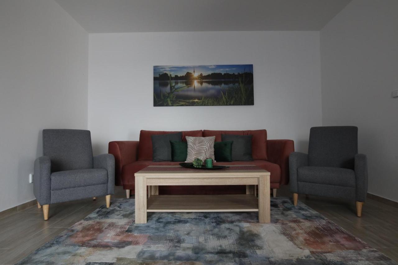 ליפנו נאד וויטאבו Apartmany Allis מראה חיצוני תמונה